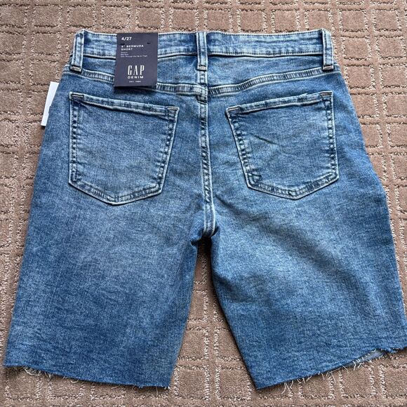 Gap Jean Denim Bermuda Shorts Women's 4/27 Medium Wash 9" Stretch Cut Off NWT - Picture 4 of 5